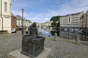 Images Dated 4th August 2010: Alesund, More og Romsdal, Norway, Scandinavia, Europe