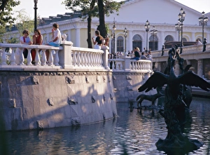 Terrace Prints: Alexander Gardens