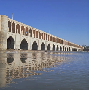 Allahverdi Khan bridge (Si-o-Se poi) Allahverdi Khan bridge (Si-o-Se poi)