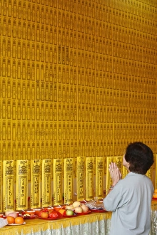 Hands Clasped Prints: Altar, Kek Lok Si Temple, Penang, Malaysia, Southeast Asia, Asia