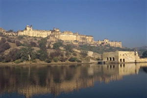 The Amber Palace from across the Moata Sagar lake