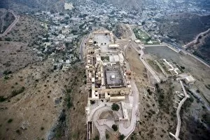 Images Dated 15th October 2009: Amber Palace and village of Amber in the Aravali Hills, Rajasthan, India, Asia