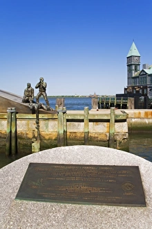 Images Dated 14th May 2007: American Merchant Mariners Memorial in Battery Park, Lower Manhattan, New York City