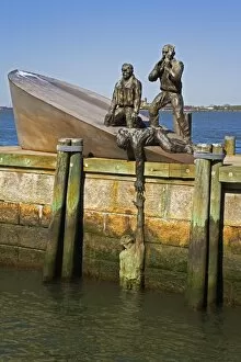 Images Dated 14th May 2007: American Merchant Mariners Memorial in Battery Park, Lower Manhattan, New York City