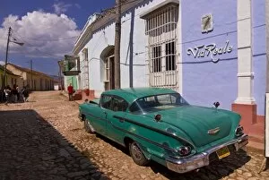 Images Dated 7th April 2007: American Oldtimer in the cobbled streets of Trinidad, Cuba, West Indies