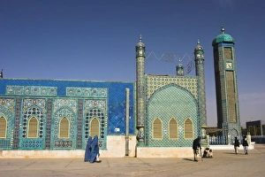 Amputee outside the Shrine of Hazrat Ali, who was assissinated in 661, Mazar-I-Sharif