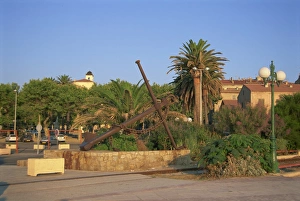 Anchor as sculpture, Ile Rousse, Corsica, France, Europe