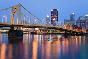 Glowing Gallery: Andy Warhol Bridge (7th Street Bridge) over the Allegheny River, Pittsburgh