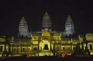 Images Dated 18th January 2008: Angkor Wat Temple at night, lit for a special light show, Angkor, UNESCO World Heritage Site