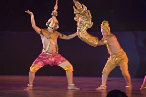 Images Dated 18th January 2008: Angkor Wat Temple at night, lit for a special light show, Siem Reap, Cambodia
