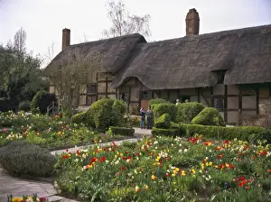 Gardens Prints: Anne Hathaways Cottage, birthplace and childhood home of Shakespeares future wife
