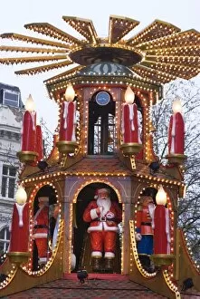 Images Dated 14th December 2011: The annual Frankfurt Christmas Market, Birmingham, West Midlands, England