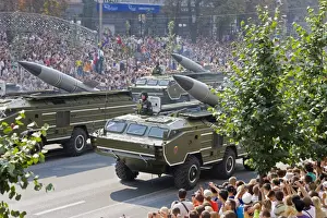 Uniform Prints: Annual Independence Day parade along Khreshchatyk Street and Maidan Nezalezhnosti