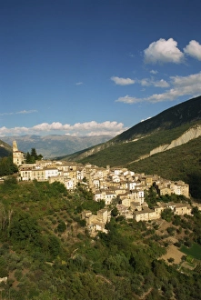Hill Village Prints: Anversa, Abruzzo, Italy, Europe