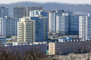 North Korean Prints: Apartment buildings, Pyongyang