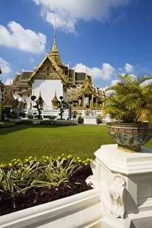 Images Dated 21st December 2007: Aphorn Phimok Prasat Pavilion, The Royal Grand Palace, Rattanakosin District