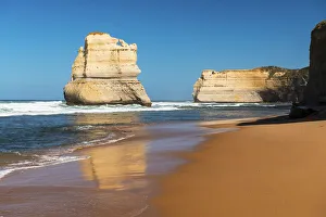 Port Campbell Prints: One of the Twelve Apostles and Southern Ocean, Twelve Apostles National Park