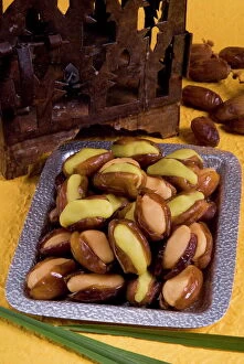 Images Dated 5th January 2000: Arabic food, dates stuffed with almonds paste, Middle East