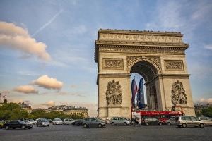 Images Dated 3rd September 2008: Arc de Triomphe, Paris, France, Europe