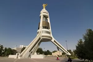Arch of Neutrality, Ashgabad, Turkmenistan, Central Asia, Asia