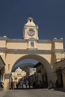 Images Dated 28th February 2010: The Arch of Santa Catalina, Antigua, UNESCO World Heritage Site, Guatemala