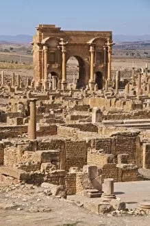 Images Dated 31st October 2010: The Arch of Trajan at the Roman ruins, Timgad, UNESCO World Heritage Site
