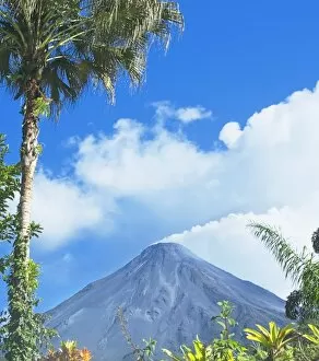 Images Dated 19th March 2009: Arenal volcano, La Fortuna, Costa Rica, Central America