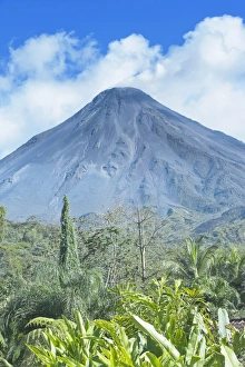 Images Dated 19th March 2009: Arenal volcano, La Fortuna, Costa Rica, Central America
