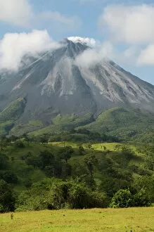 Images Dated 28th February 2008: Arenal Volcano from the La Fortuna side, Costa Rica