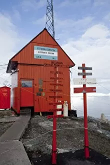 Images Dated 17th February 2009: Argentina Research Station, Paradise Bay, Antarctic Peninsula, Antarctica, Polar Regions