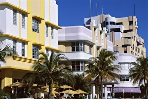 Hotels Prints: Art Deco district