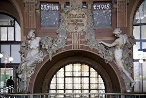 Images Dated 17th June 2009: Art Nouveau statues of two women in Railway Station, Prague, Czech Republic, Europe