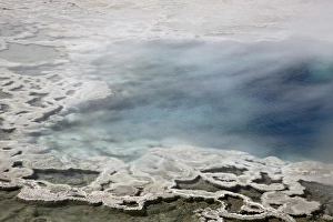 Images Dated 7th October 2009: Artemesia Geyser Pool, Yellowstone National Park, UNESCO World Heritage Site