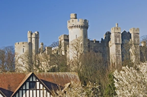 Images Dated 16th February 2008: Arundel Castle, original structure built in the 11th century, seat of Roger de Montgomery
