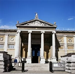 Oxford Collection: Ashmolean Museum, Oxford, Oxfordshire, England, United Kingdom, Europe