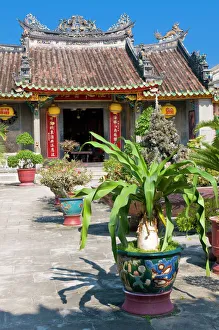 Images Dated 29th December 2009: Assembly Hall of the Cantonese Chinese Congregation, Hoi An, Vietnam, Indochina