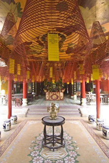 Images Dated 29th December 2009: Assembly Hall of the Hainan Chinese Congregation, Hoi An, Vietnam, Indochina