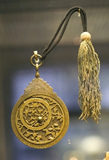 Exhibition Prints: Astrolabe 890 / 1485-6