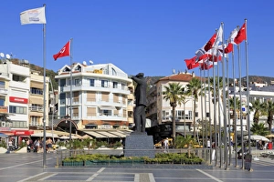 Ataturk Monument, Marmaris, Anatolia, Turkey, Asia Minor, Eurasia