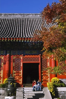 Images Dated 1st November 2007: Autumn colours at a temple in Fragrant Hills Park in the Western Hills