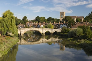 Aylesford Old Bridge and village on River Medway, Aylesford, Kent, England, United Kingdom