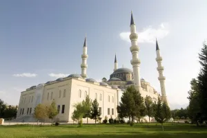 Images Dated 3rd August 2009: Azadi Mosque, Ashgabad, Turkmenistan, Central Asia, Asia