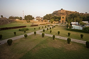 Madhya Pradesh Prints: Badal Mahal Gate in Chanderi, Madhya Pradesh, North India, Asia
