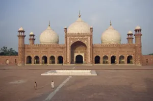 Muslim Prints: The Badshahi Mosque in Lahore