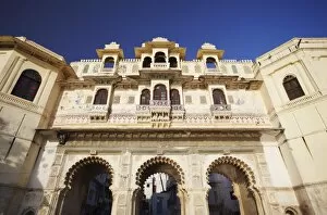 Images Dated 24th April 2011: Bagore-ki-Haveli, Udaipur, Rajasthan, India, Asia