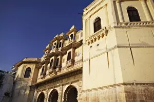 Images Dated 24th April 2011: Bagore-ki-Haveli, Udaipur, Rajasthan, India, Asia