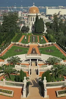Images Dated 3rd August 2008: Bahai shrine and gardens