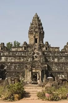Images Dated 15th January 2008: Bakong Temple, AD881, Roluos Group, near Angkor, UNESCO World Heritage Site