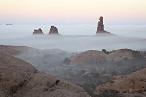 Images Dated 24th February 2009: Balanced Rock on a foggy morning at sunrise, Arches National Park, Utah