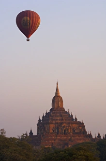 Hot Air Balloon Prints: Balloon and Sulamani Pahto, Bagan (Pagan), Myanmar (Burma), Asia